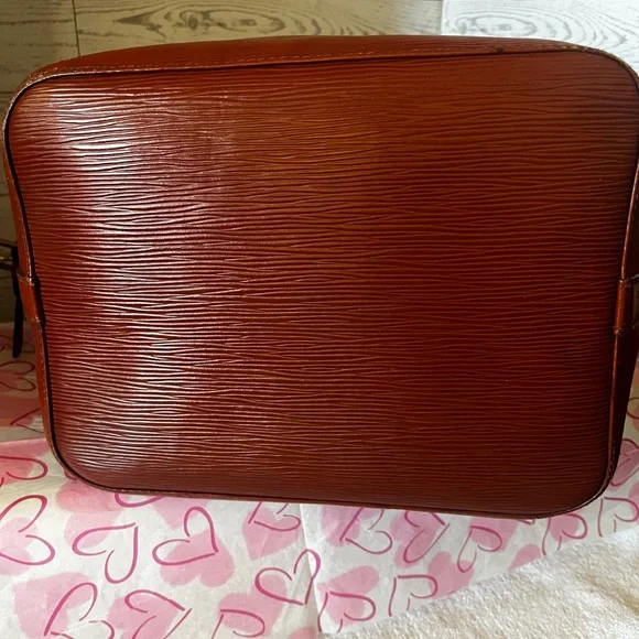 Authentic Louis Vuitton purse and wallet - Picture 4 of 16